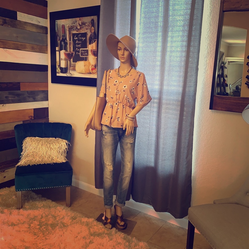 Spring fling blouse. Flirty yet elegant